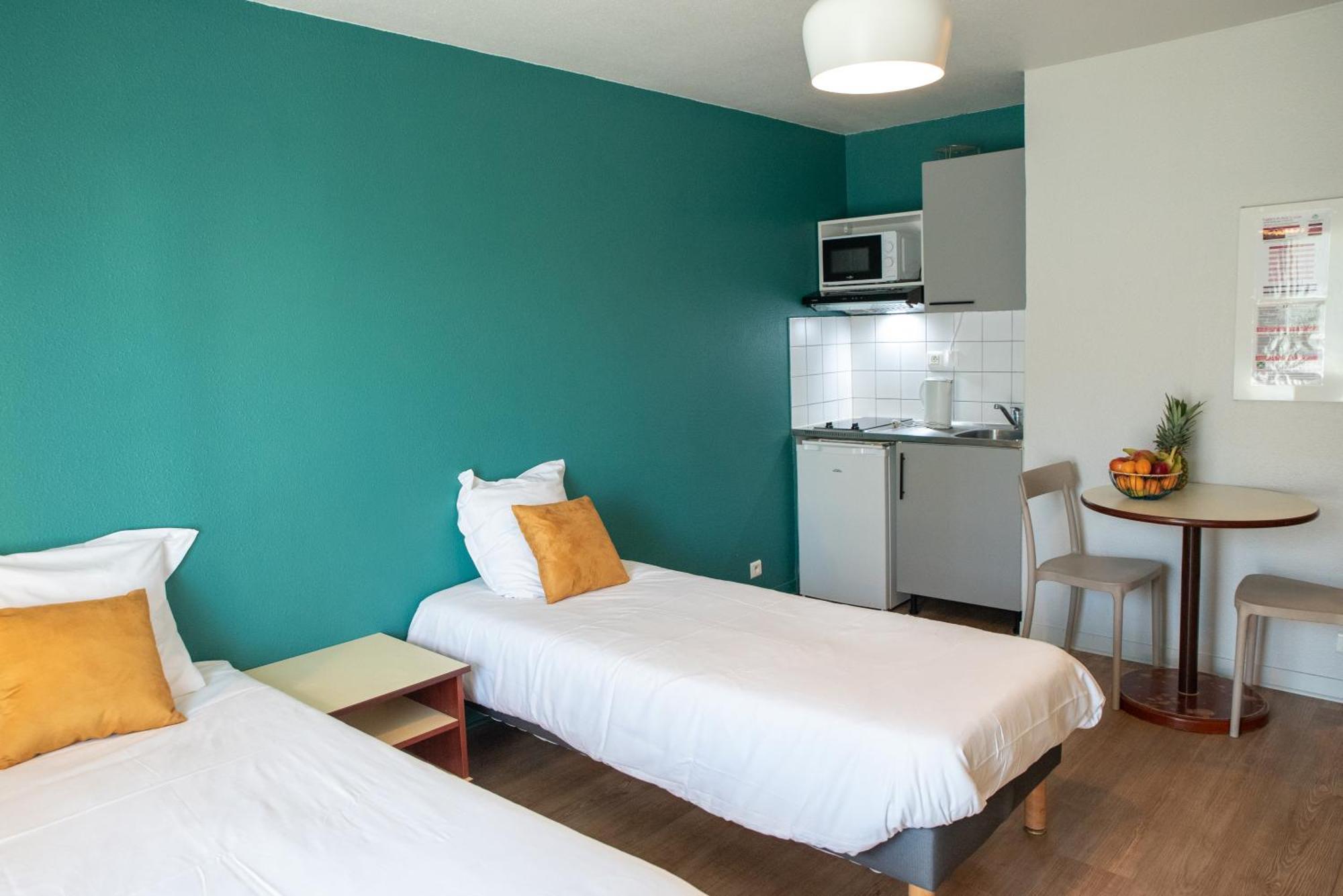 Terres De France Brest Aparthotel Exterior photo